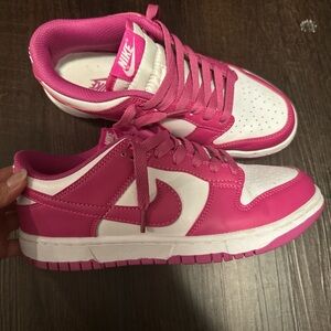 pink nike dunks 7.5